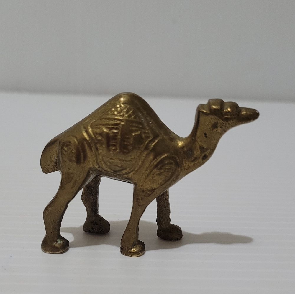 Vintage Solid brass camel figurine sculpture 2" x 2.5"